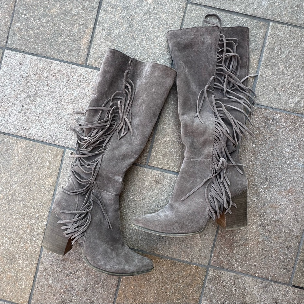 Gray Heeled Knee-High Boots with Fringe